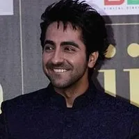 영화배우인 아유쉬만 커라나의 대표 이미지