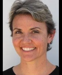 영화감독인 제니퍼 리의 대표 이미지