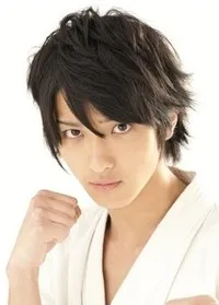 영화배우인 요코하마 류세이의 대표 이미지