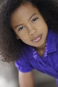 영화배우인 미켈라 크래이튼의 대표 이미지