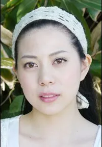 영화배우인 사쿠라기 리나의 대표 이미지