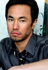 영화배우인 테디 첸 컬버의 대표 이미지