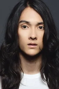 영화배우, 모델인 쿠리하라 루이의 대표 이미지