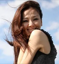 성우, 영화배우, 가수인 시시도 루미의 대표 이미지
