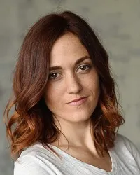 영화배우인 애비 에일랜드의 대표 이미지