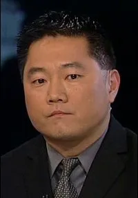 영화감독인 찰리 민의 대표 이미지