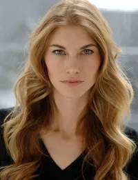 영화배우인 지나 부쉬의 대표 이미지