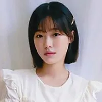 영화배우인 김보윤의 대표 이미지