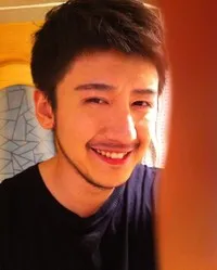 영화감독인 니우 챠오의 대표 이미지