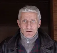 영화배우인 주라 베가리쉬빌리의 대표 이미지