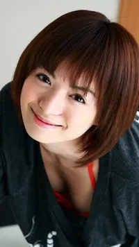 영화배우인 호시미 리카의 대표 이미지