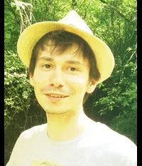 영화감독인 르노 마르탱의 대표 이미지