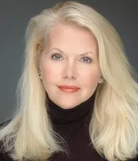 영화배우인 미스티 로우의 대표 이미지