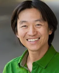 영화배우인 알렉산드르 첸의 대표 이미지