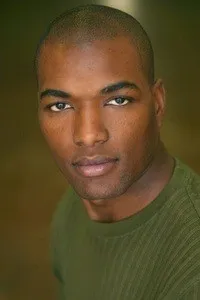 배우인 데본릭 존슨의 대표 이미지