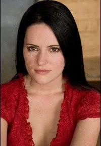 영화배우인 니콜 뷰어러의 대표 이미지