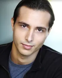 영화배우인 에디 살라자르의 대표 이미지