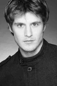 영화배우인 마테오 치아리노의 대표 이미지