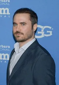 영화배우인 데릭 웨인 존슨의 대표 이미지