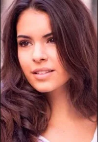 영화배우인 클라우디아 트라이삭의 대표 이미지