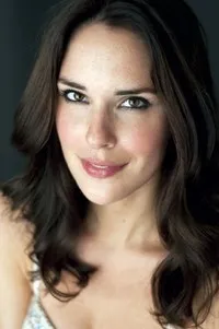 영화배우인 케이티 사보이의 대표 이미지