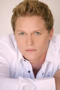 영화배우인 대쉬 포머런츠의 대표 이미지