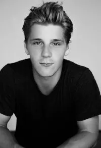 영화배우인 다니엘 웨버의 대표 이미지