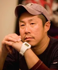 영화감독인 에구치 칸의 대표 이미지