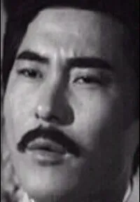 영화배우인 용선의 대표 이미지