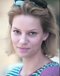 영화배우인 이바 바빅의 대표 이미지