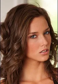 영화배우인 말레나 모건의 대표 이미지