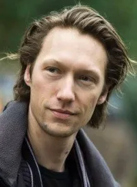 영화배우인 시몬 J. 베르거의 대표 이미지