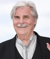 영화배우인 페테르 시모니슈에크의 대표 이미지