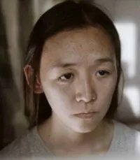 영화배우인 디나 투쿠바예바의 대표 이미지