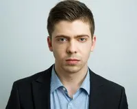 영화배우인 알렉스 와이너의 대표 이미지