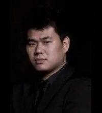 영화감독인 조소계의 대표 이미지