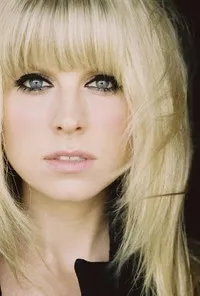 영화배우인 케이티 스티지맨의 대표 이미지