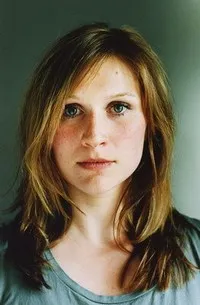 영화배우인 줄리스카 에이첼의 대표 이미지