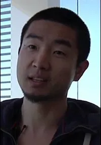 영화감독인 호위의 대표 이미지
