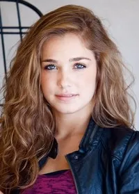 영화배우인 헤일리 루 리차드슨의 대표 이미지