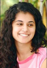 영화배우인 탭시 파누의 대표 이미지