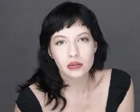 영화배우인 올리비아 베이스먼의 대표 이미지