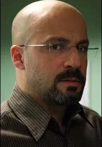 영화배우인 아미르 아가이의 대표 이미지