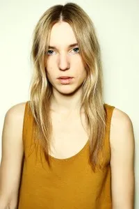 영화배우인 아니아 콜라빅의 대표 이미지