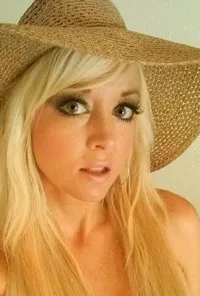 영화배우인 안젤라 케레즈의 대표 이미지