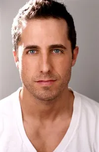 영화배우인 조나단 세일의 대표 이미지