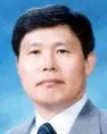 대학교수인 김학수의 대표 이미지