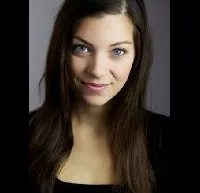 영화배우인 니콜 하웰의 대표 이미지