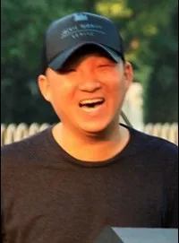 영화감독인 장범의 대표 이미지