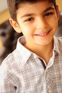 영화배우인 크리스찬 코자의 대표 이미지